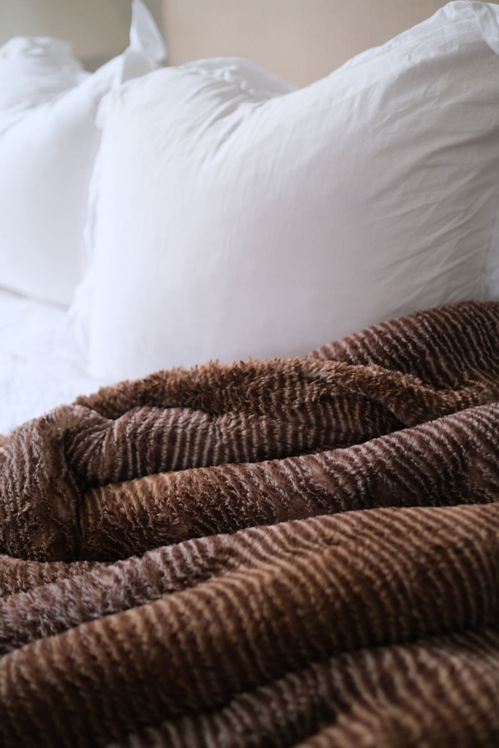 Tahoe Faux Fur Throw Blanket