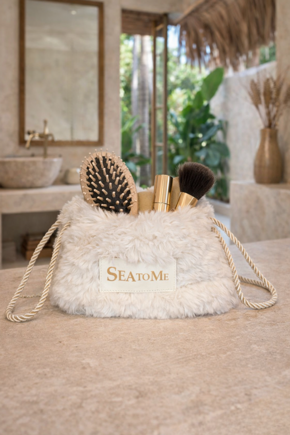 Swag bags: Luxury Faux Fur Bags for Essentials
